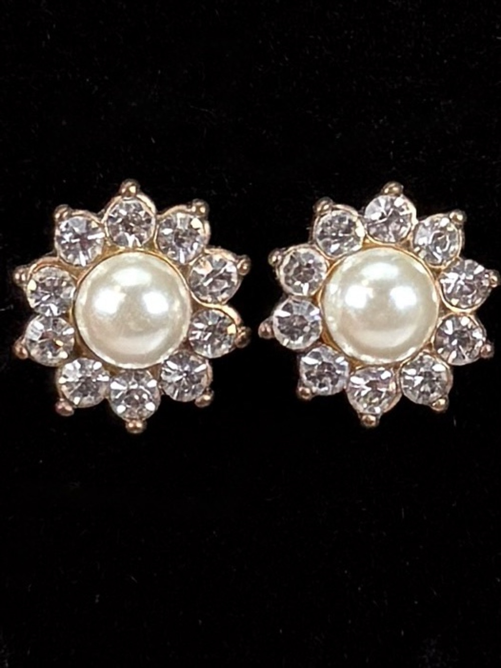 Vintage Goldtone faux Pearl bling pierced Stud Earrings